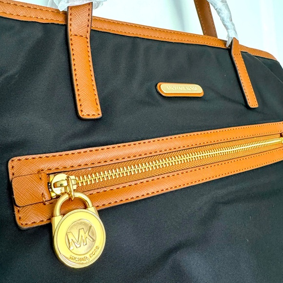 Michael Kors Large Black Kempton Nylon Tote - Picture 5 of 16